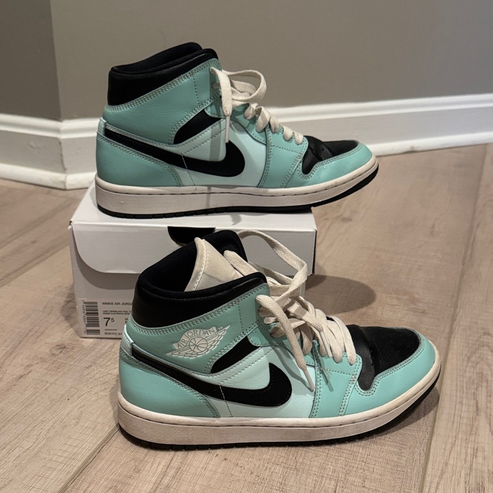 Nike Air Jordan 1 Sneakers in Teal and Black